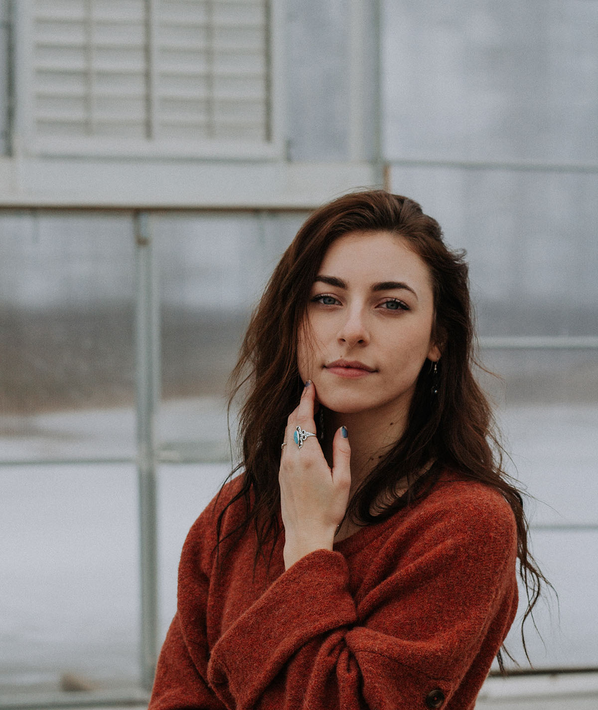Woman wondering about whether an ultrasound can detect ectopic pregnancy