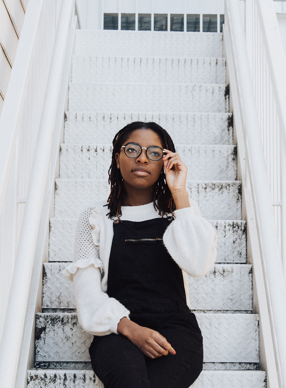 woman wonders What Are My Options If I'm Facing an Unplanned Pregnancy?
